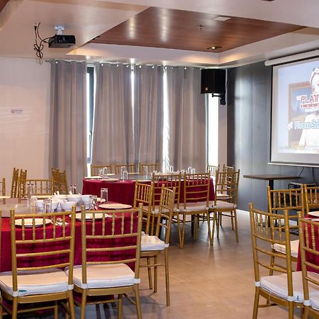 Levo Hotel Urdaneta Ngoại thất bức ảnh