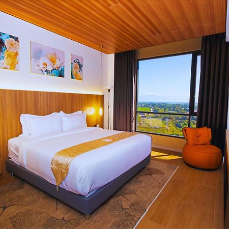 Levo Hotel Urdaneta Ngoại thất bức ảnh