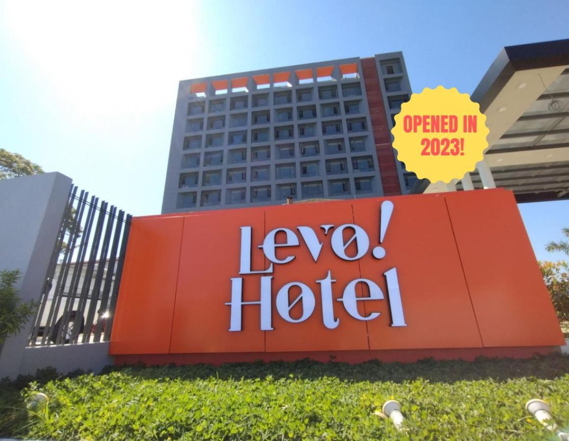 Levo Hotel Urdaneta Ngoại thất bức ảnh