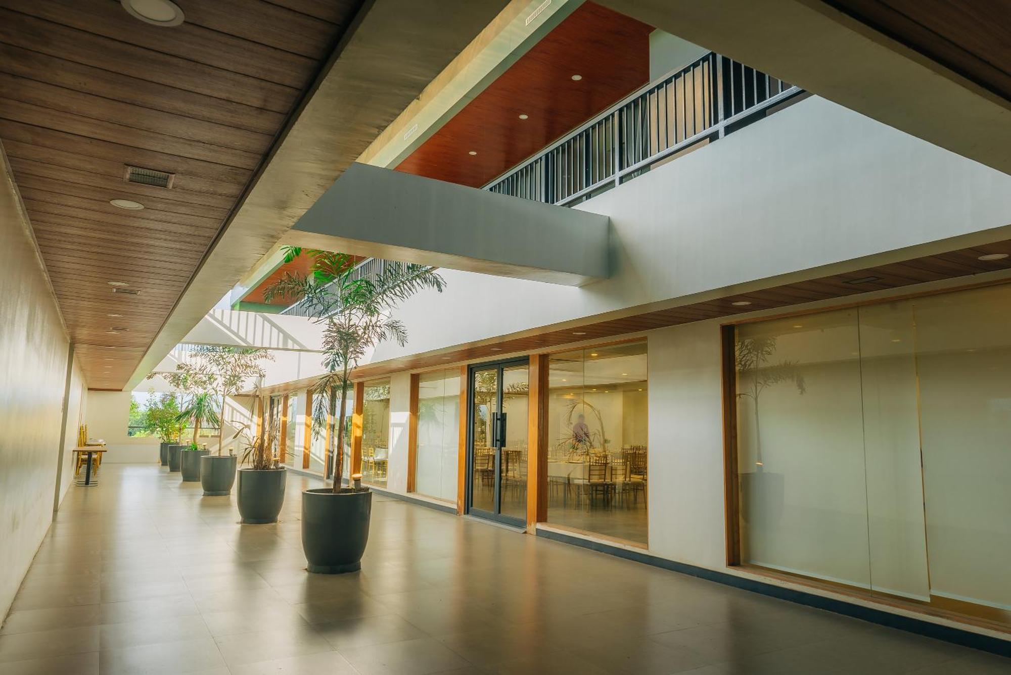 Levo Hotel Urdaneta Ngoại thất bức ảnh
