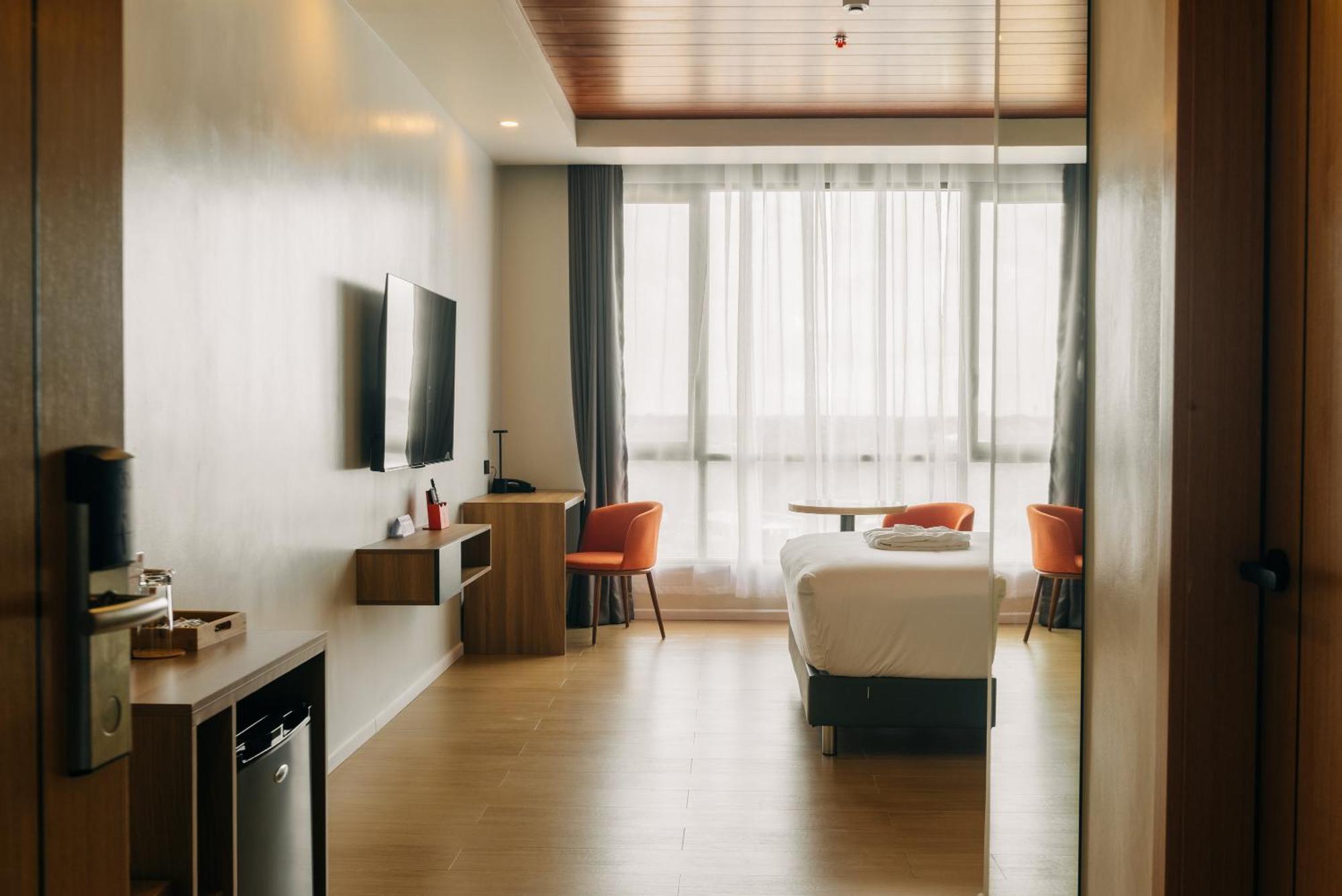 Levo Hotel Urdaneta Ngoại thất bức ảnh