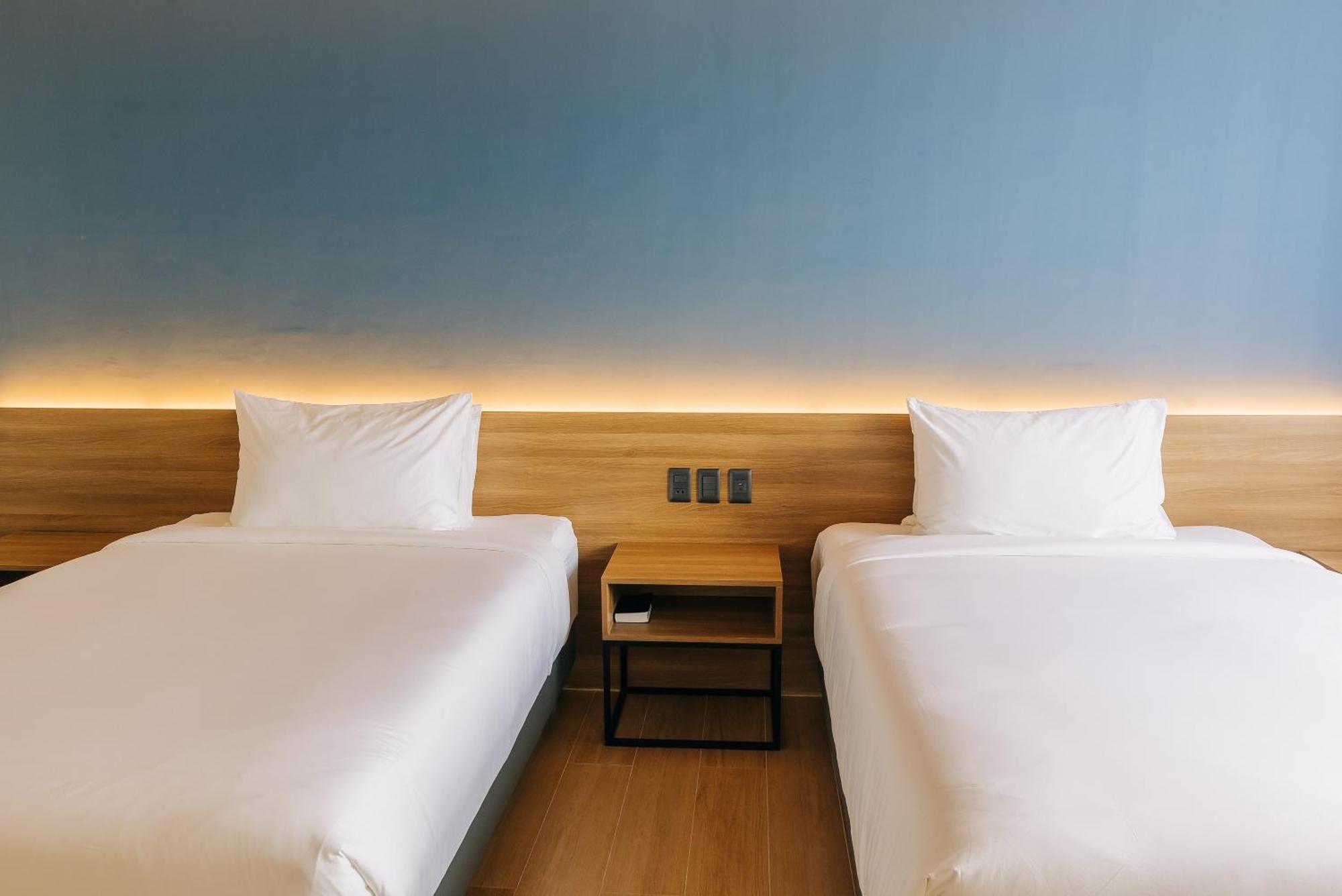 Levo Hotel Urdaneta Ngoại thất bức ảnh