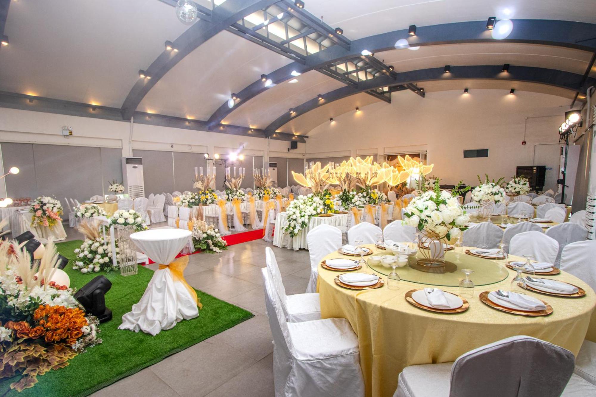 Levo Hotel Urdaneta Ngoại thất bức ảnh