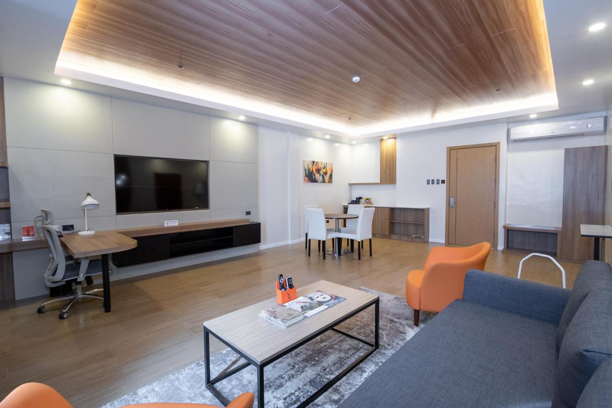 Levo Hotel Urdaneta Ngoại thất bức ảnh